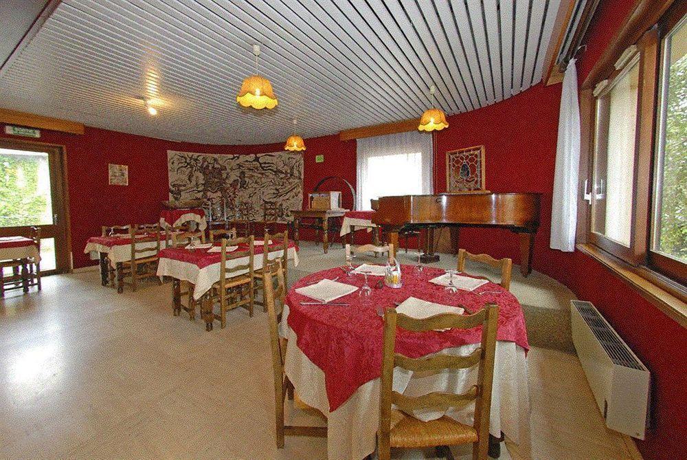 Logis Hotel Restaurant Du Commerce La Canourgue Zewnętrze zdjęcie