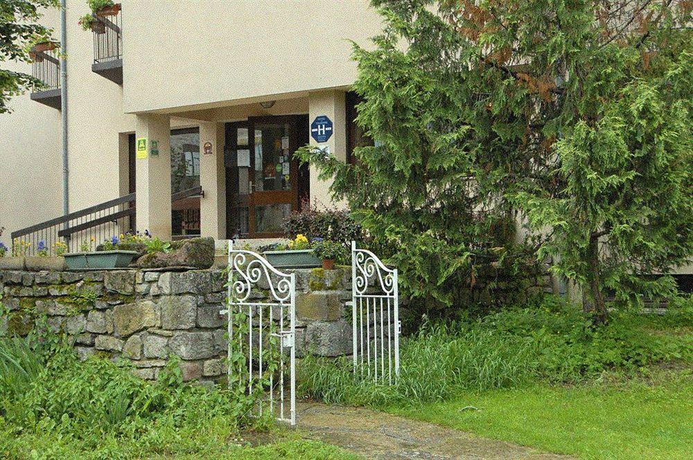 Logis Hotel Restaurant Du Commerce La Canourgue Zewnętrze zdjęcie