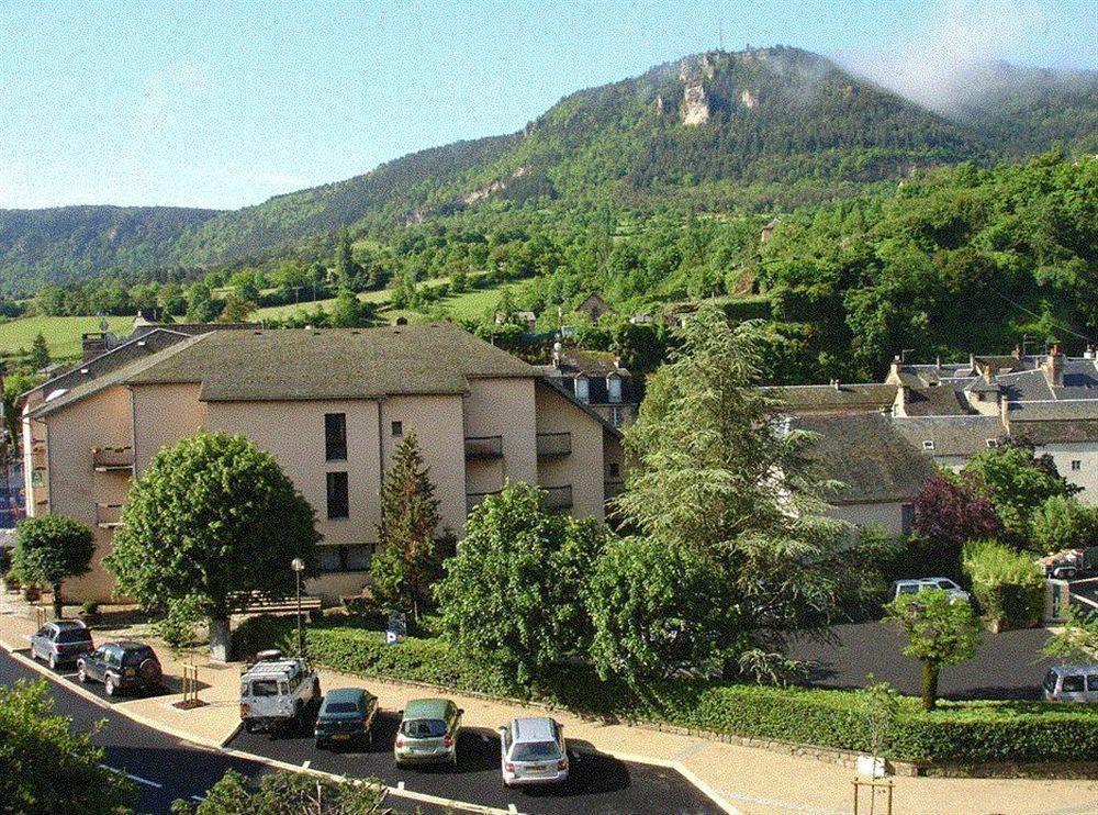 Logis Hotel Restaurant Du Commerce La Canourgue Zewnętrze zdjęcie